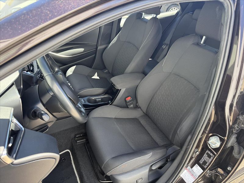 Toyota Corolla 1,8 Comfort Tech - fotka 9 z 19