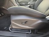 Ford C-MAX 1,5 TDCi 88kW Xenon,Výhřev,Nav - náhled 8