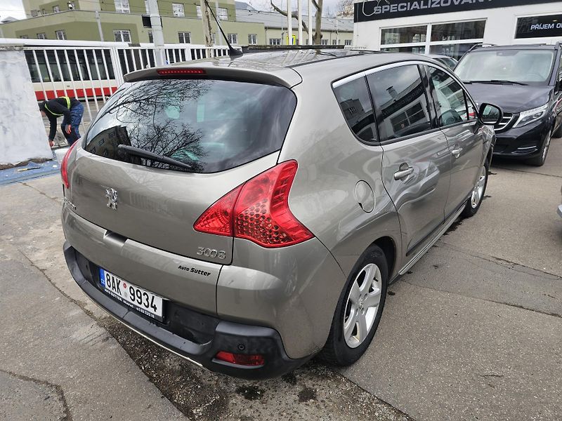 Peugeot 3008 2,0 HDI Panorama - fotka 6 z 16