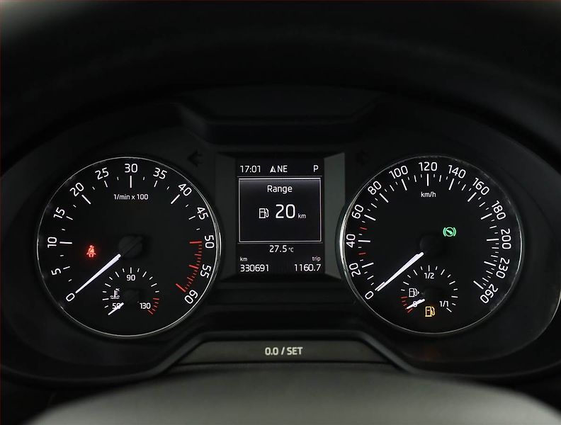Škoda Octavia (2013) 2.0 TDI, Automat, Navi, Xenony - fotka 9 z 17