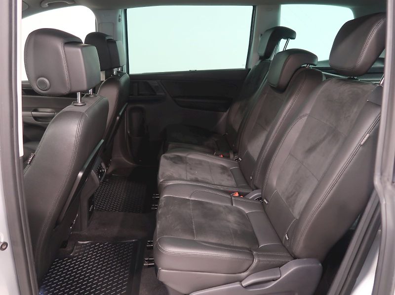 Volkswagen Sharan (2019) HIGHLINE 2.0TDI 4x4 DSG 7MÍST - fotka 17 z 45