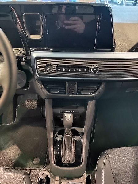 Ford Tourneo Courier (2025) 1,0 EcoBoost 92 kW/125 koní, 7 - fotka 19 z 21