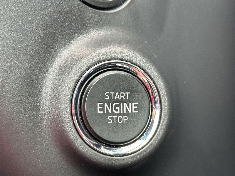 Škoda Octavia (2023) 1.5 TSI M-HEV DSG Sportline - fotka 18 z 35
