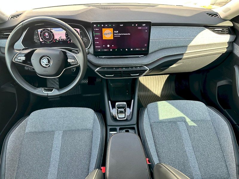 Škoda Octavia (2024) 1.5 TSI 110kW MHEV Top Selecti - fotka 5 z 25