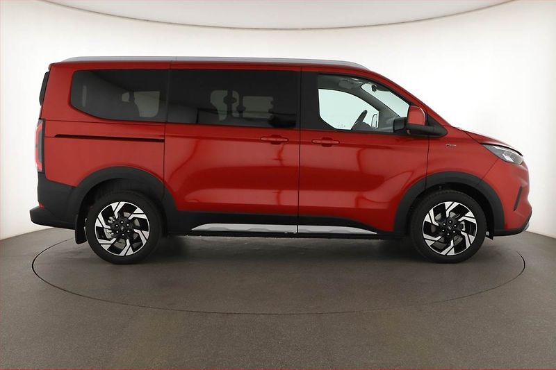 Ford Tourneo Custom (2025) 2.0 EcoBlue - fotka 6 z 24