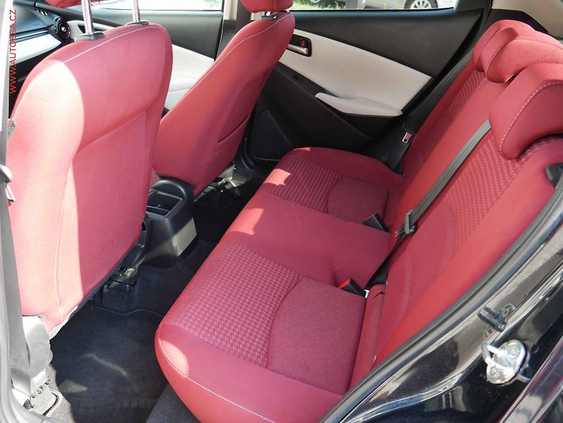 Mazda 2 (2017) 1.5 i, Sport, navi, +kola - fotka 10 z 21
