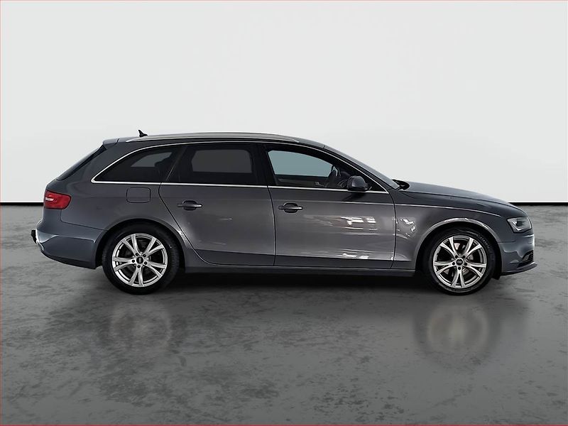 Audi A4 (2014) Attraction 2.0 TDI, Navi - fotka 6 z 18