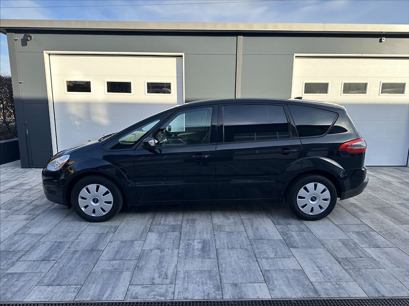 Ford S-MAX 2,0 TDCI 140PS  Trend - fotka 9 z 49