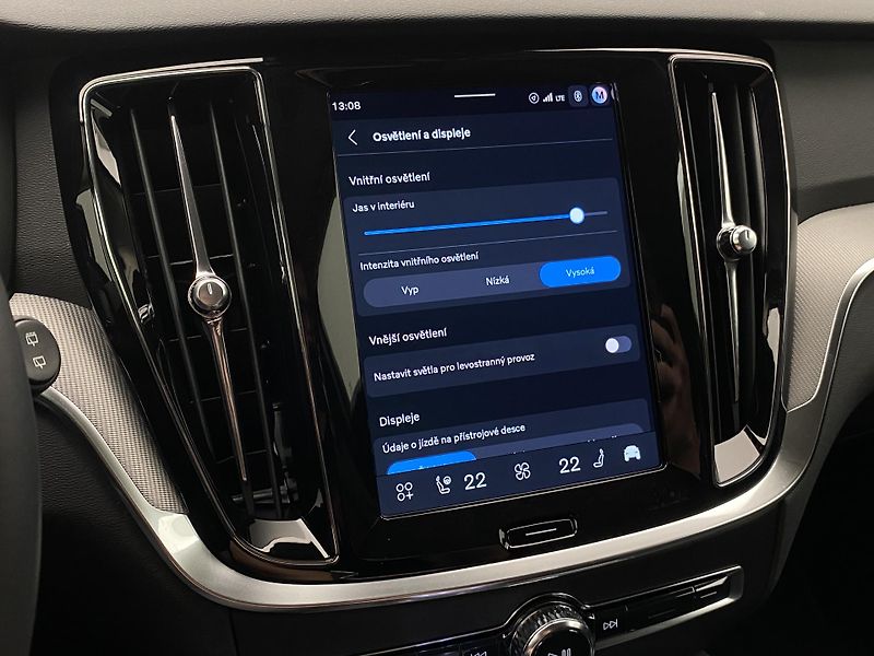 Volvo V60 (2026) T6 AWD Plug-in DARK PLUS - fotka 53 z 64