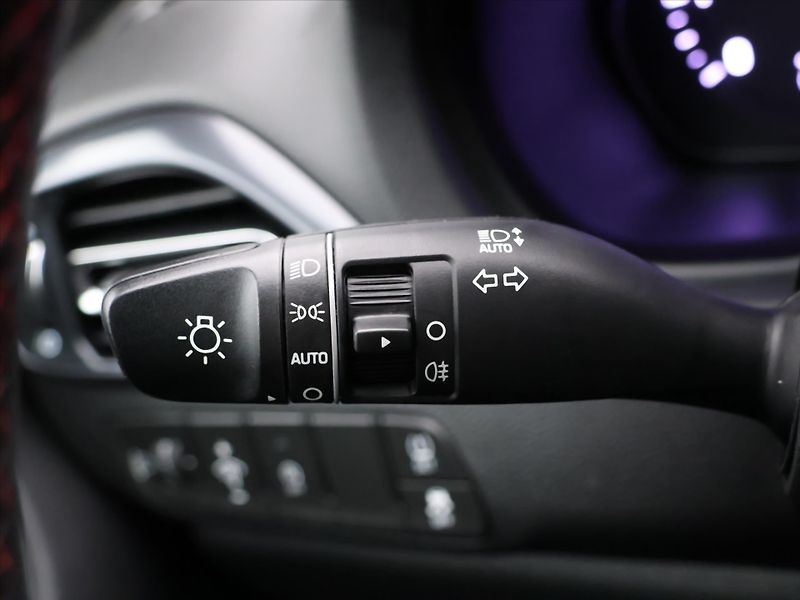 Hyundai i30 1,5 T-GDI N Line SmartKey CZ - fotka 15 z 31