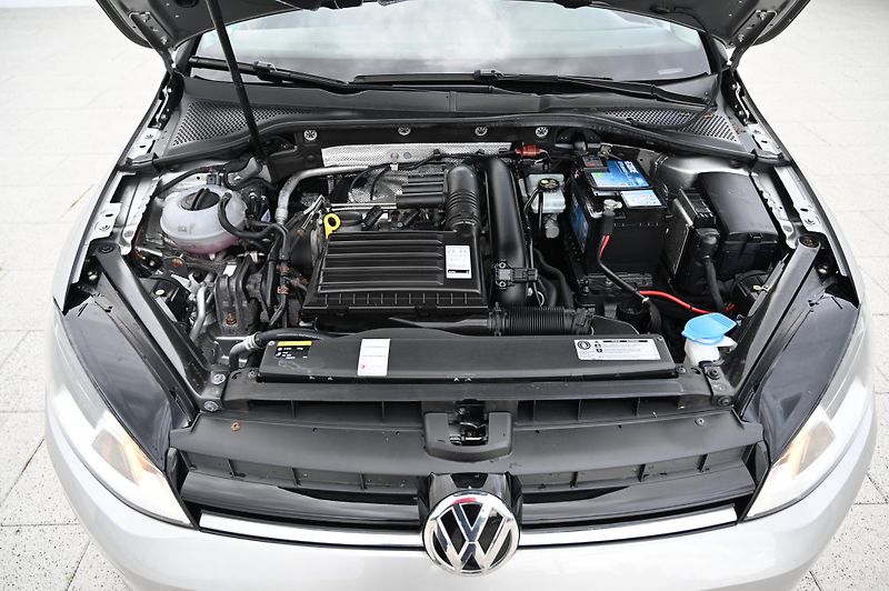 Volkswagen Golf VII 1.2TSI 77KW POHON ŘEMEN  - fotka 33 z 47