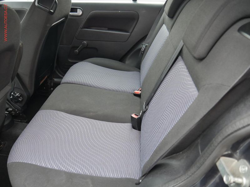 Ford Fusion (2010) 1.6i, ČR, AC, STK2/28 - fotka 10 z 16