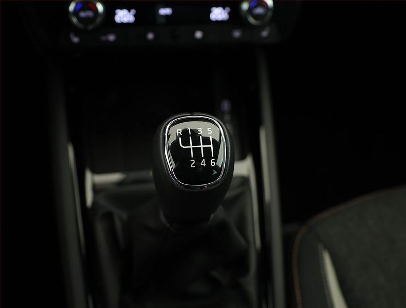 Škoda Scala (2025) 1.0 TSI, Top Selection - fotka 12 z 20