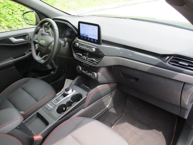 Ford Kuga 2.5 PHEV ST-LINE 29tkm! - fotka 29 z 50