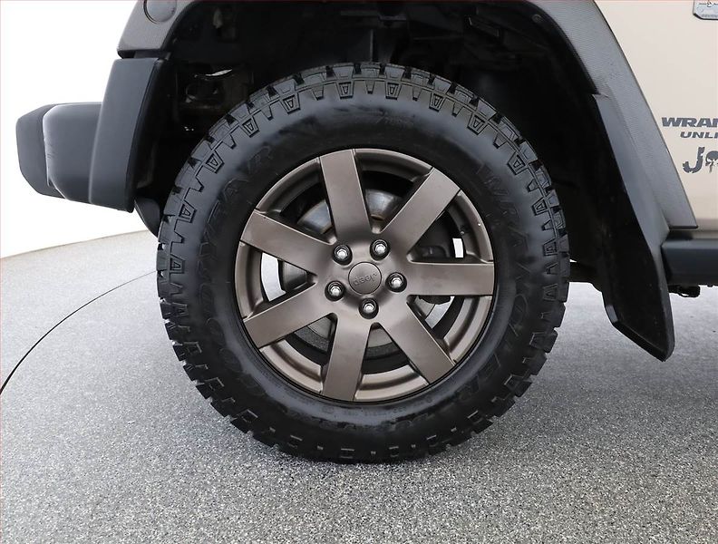 Jeep Wrangler (2016) 2.8 CRD - fotka 17 z 17