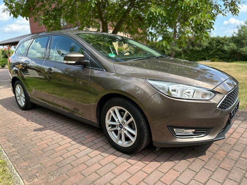 Ford Focus (2016) 1.0Ecoboost 74kw Business - fotka 1 z 25
