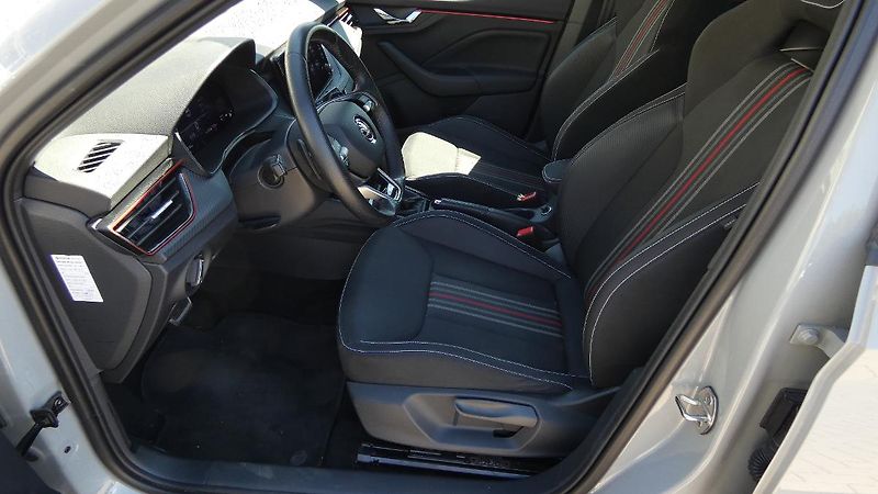 Škoda Scala 1,5TSI DSG Monte Carlo - fotka 19 z 24