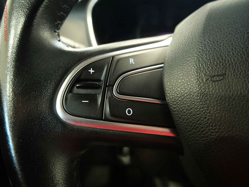 Renault Mégane (2017) 1.5 DCi, ČR, navi, autoAC - fotka 15 z 19