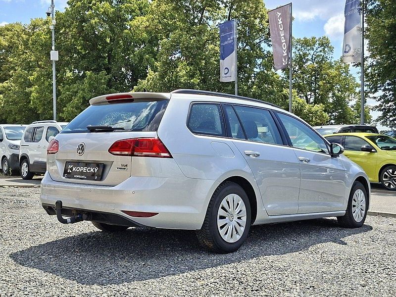 Volkswagen Golf 1,6 TDI 110k M5 - fotka 3 z 25