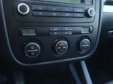 Volkswagen Golf (2007) 1.9 TDI, nová STK, servisované - náhled 14