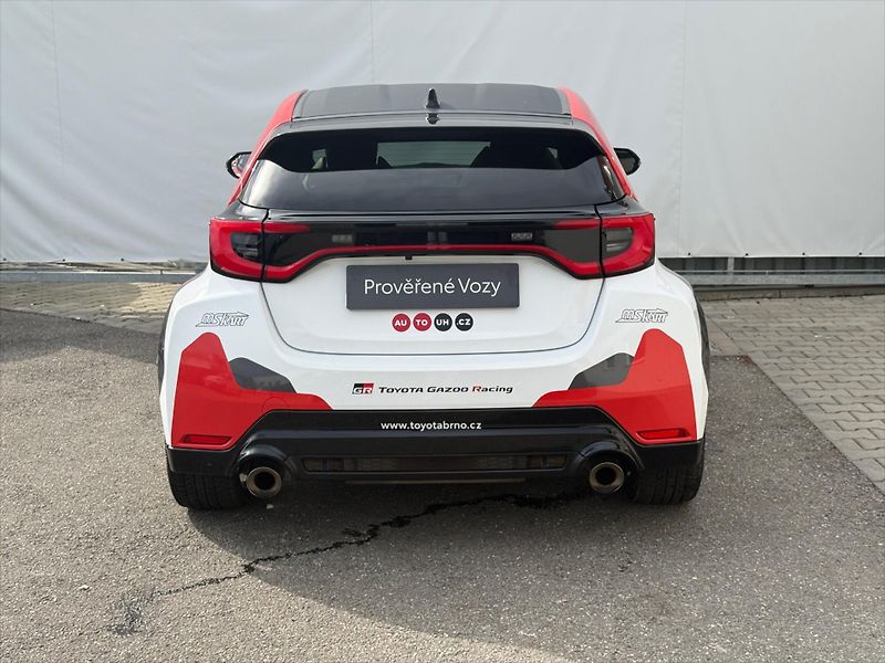 Toyota GR Yaris 1,6 Dynamic + VIP - fotka 5 z 19
