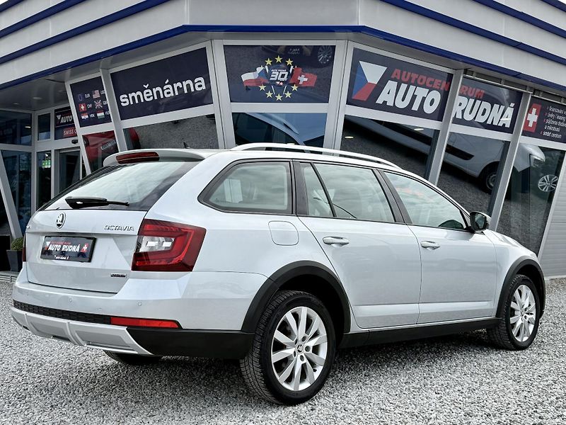 Škoda Octavia Scout 2,0 TDI 4x4 Automat  - fotka 9 z 37