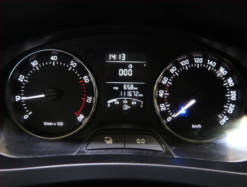 Škoda Rapid (2013) Ambition 1.2 TSI - fotka 11 z 16