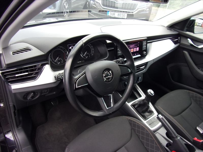 Škoda Scala 1,6 TDI AMB 85kW 1maj. odp.DPH - fotka 15 z 25