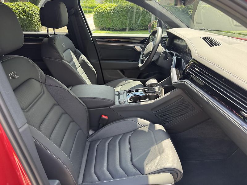 Volkswagen Touareg (2025) 3.0T*170kw*DPH*R-Line*4RZáruka - fotka 9 z 32