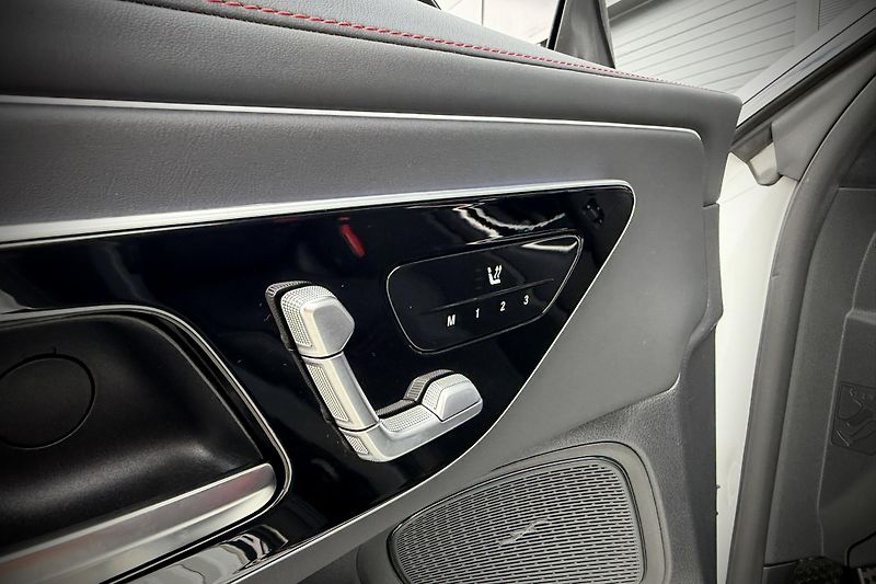 Mercedes-Benz CLE (2025) CLE 53 AMG 4Matic+ MANUFAKTUR - fotka 35 z 102