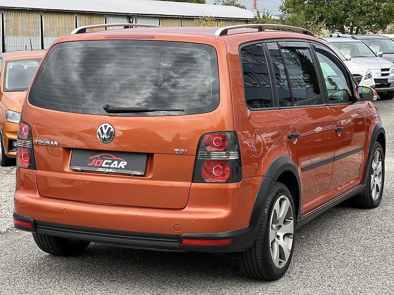 Volkswagen Touran Cross 1.4TSi 125KW DSG  - fotka 5 z 34