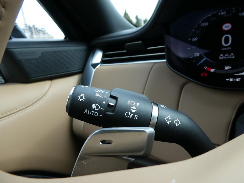 Land Rover Range Rover 3,0 Autobiography P460e - fotka 20 z 44