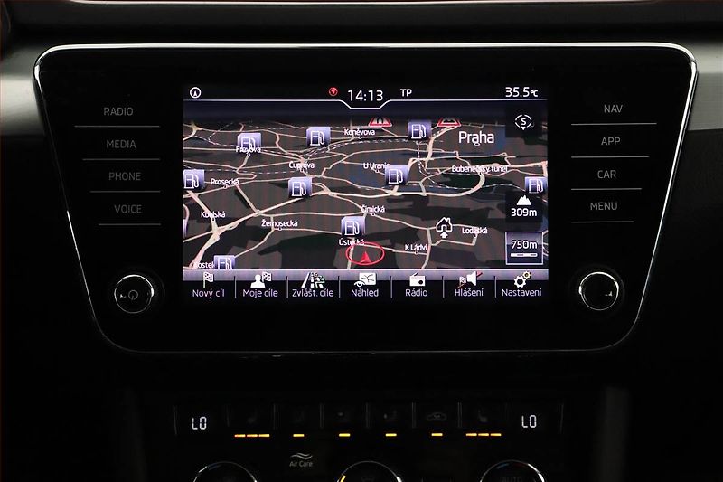 Škoda Superb (2018) 2.0 TDI, Automat, Navi - fotka 16 z 19