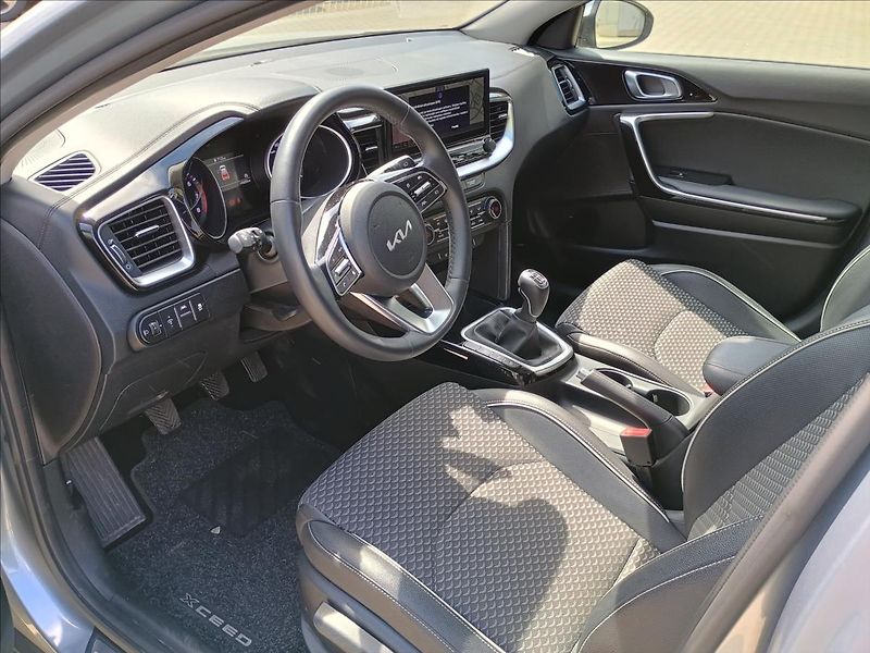 Kia XCeed 1,5 T-GDi GPF EXCLUSIVE  REFER - fotka 6 z 8