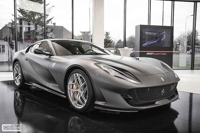 Ferrari 812 Superfast.