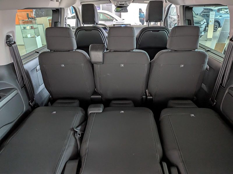 Citroën SpaceTourer (2026) L2 Feel 2.2BHDi 180 EAT8 - fotka 6 z 9