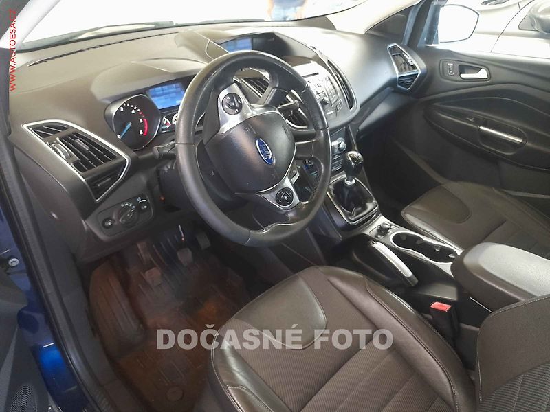 Ford Kuga (2013) 2.0 TDCI 4x4, Xenon, navi - fotka 3 z 3
