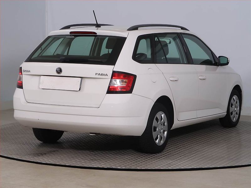 Škoda Fabia (2015) 1.4 TDI - fotka 5 z 15
