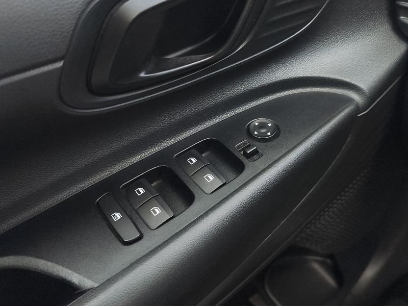 Hyundai i20 (2022) 1.2i 62kW, ČR, 1. Maj., Serv. - fotka 13 z 21