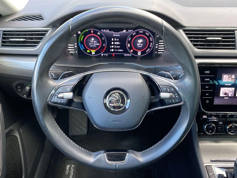 Škoda Superb (2021) Combi iV 1.4 TSI DSG Style - fotka 10 z 36