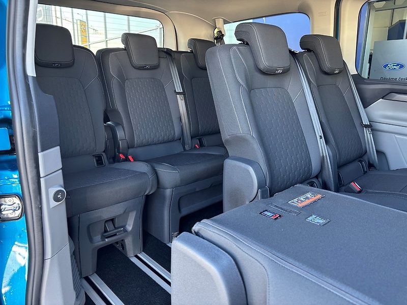 Ford Tourneo Custom (2026) Titanium L1, Tourneo, 2.0 EcoB - fotka 26 z 33