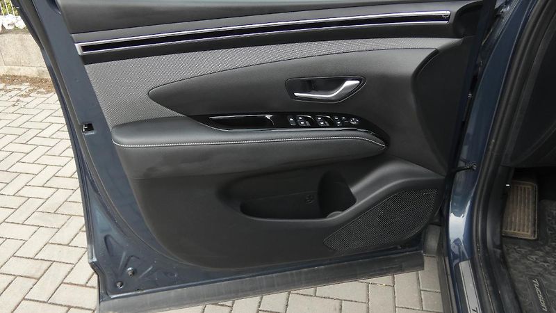 Hyundai Tucson 1.6 T-GDI HEV Style 4x4 Auto - fotka 8 z 23