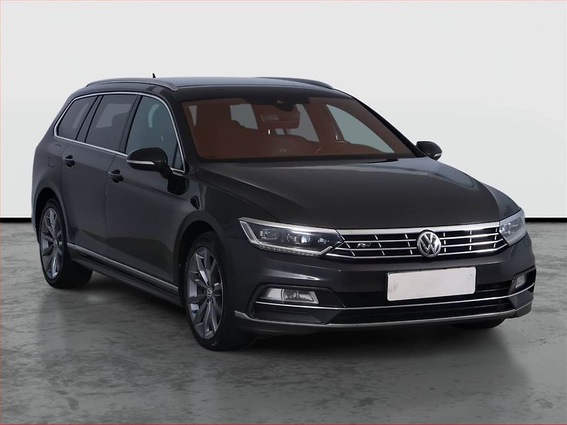 Volkswagen Passat (2019) R-Line 2.0 TDI, 4X4, Automat - fotografie inzerátu