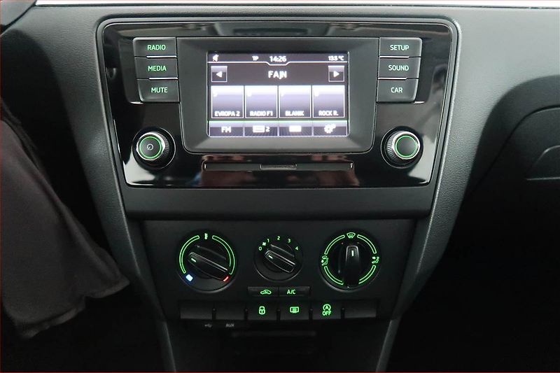 Škoda Rapid (2017) Ambition Plus 1.2 TSI - fotka 12 z 15