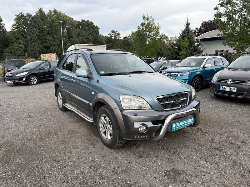 Kia Sorento 2.5 CRDi MAN 4x4 - fotka 4 z 23