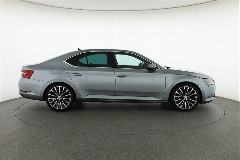 Škoda Superb (2017) 2.0 TDI, 4X4, Automat - fotka 6 z 20
