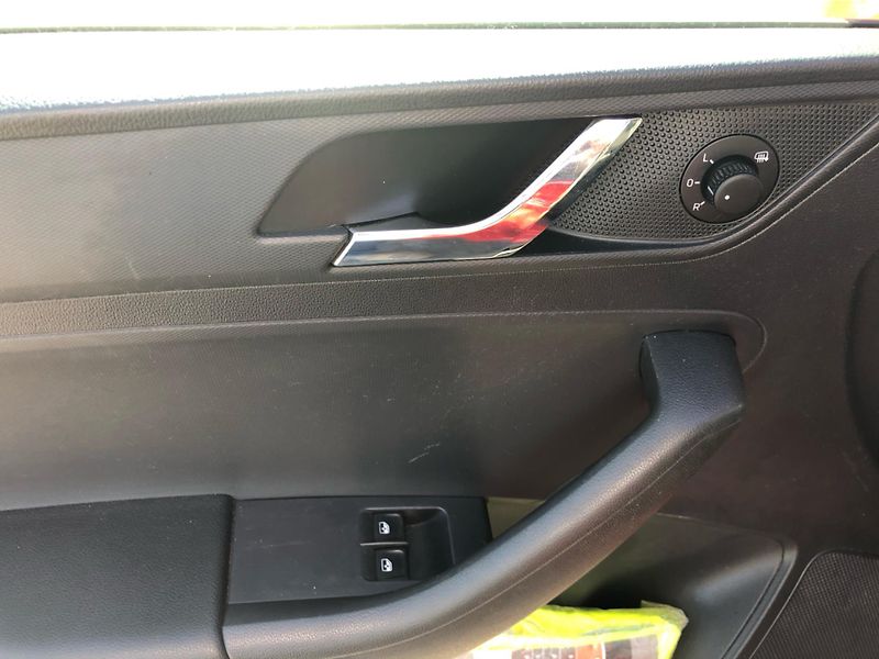 Škoda Rapid Ambition 1.2 TSI /66kW - fotka 15 z 27