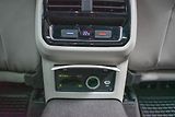 Volkswagen Passat 2.0 TDI ELEGANCE*ACC*ČR*1.MAJ - náhled 31