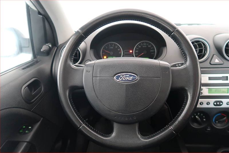 Ford Fiesta (2005) Trend 1.3 i, po STK, Klima - fotka 14 z 14