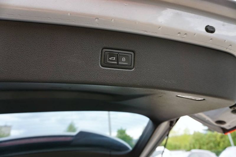 Audi Q7 (2016) S-LINE 3,0 TDI 200 kW - fotka 11 z 55